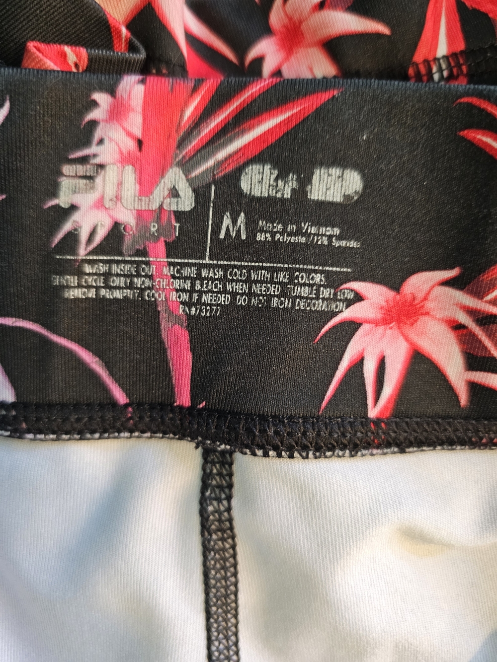 Fila Tropical Print Black Active Bike Yoga Running Shorts Women's Size M - Picture 9 of 9
